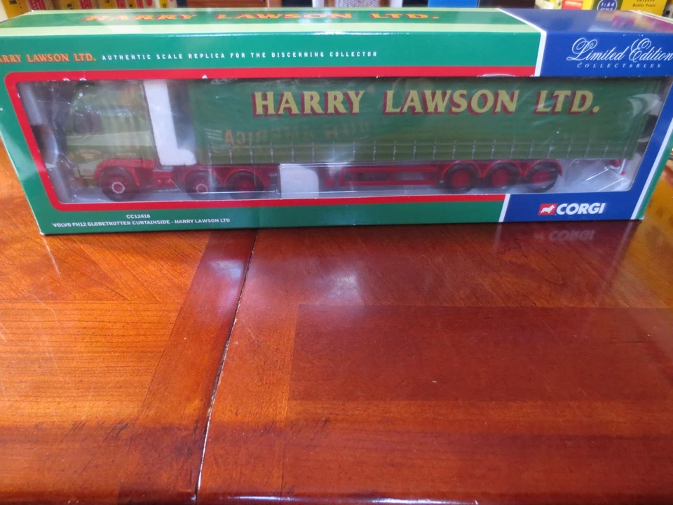 CORGI CC12418 VOLVO FH12 GLOBETROTTER CURTAIN SIDE HARRY LAWSON LTD 1/50 SCALE - Image 3 of 4