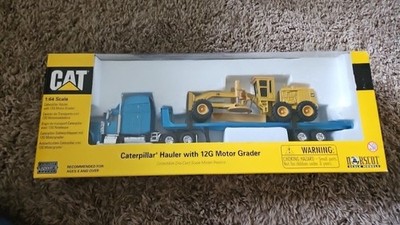 Norscot Caterpillar Hauler with 12G Motor Grader Peterbilt 1:64 Scale NIB 55083