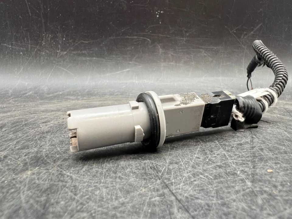 2007-2012 Nissan Altima 2.5 S OEM Socket Headlight Park Pigtail Wiring Harness - Image 4 of 4