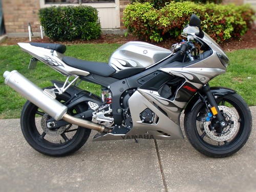 YAMAHA R6 YZF-R6 1999 - 2008 FZ6R FZ8 XJ6 FENDER ELIMINATOR TAIL TIDY - Picture 2 of 5