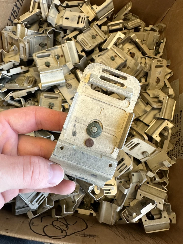 US Army Tan NOROTOS Night Vision NVG Mount Bracket Plate Shroud ACH Helmet Screw - Image 3 of 4