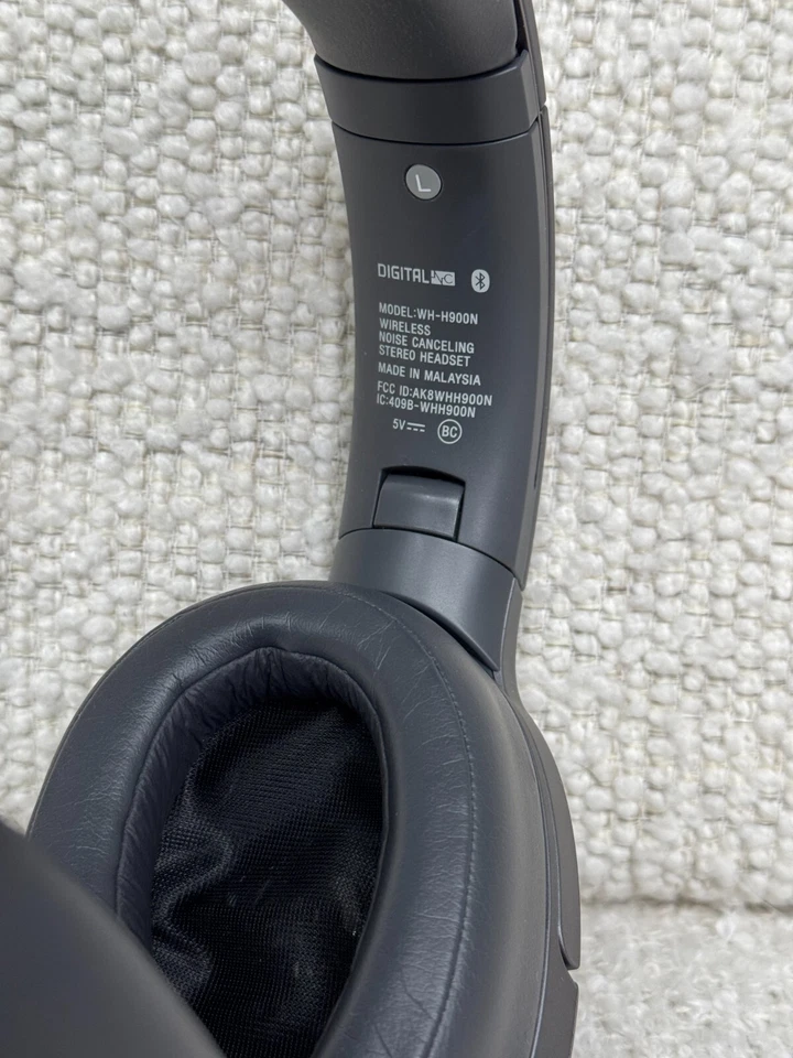 Auriculares inalámbricos Sony WH-H900N Bluetooth con cancelación de ruido sobre la oreja Foto 3 de 4