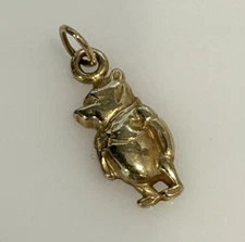 Sweet Disney  Pre owned .7 gram 14k Winnie the pooh gold Charm