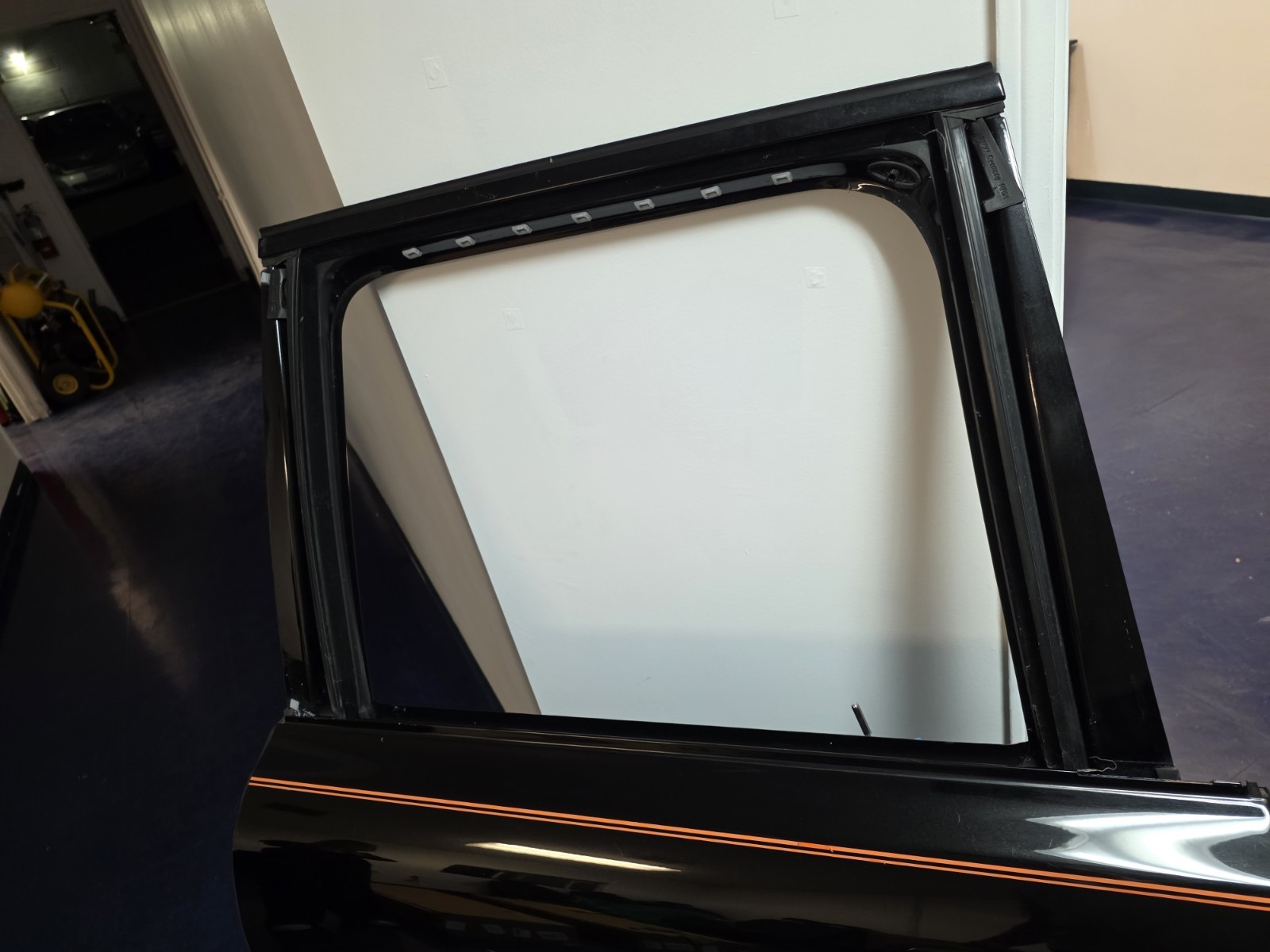 19-23 Rolls Royce Cullinan Rear Passenger Side Door Oem Black