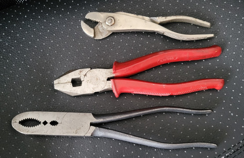 Set Of 3 Vintage Pliers.PIPELINE,EAGLE CLAW,AND UNIVERSAL w. Red Rubber Grips 