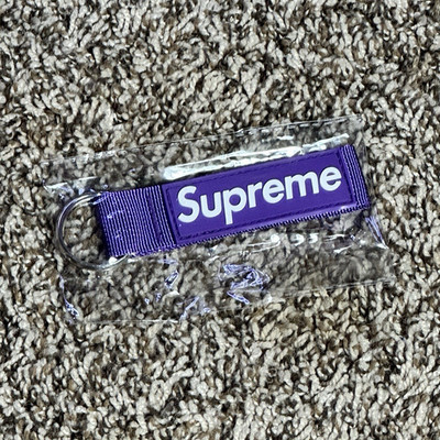 Supreme Purple Fabric Webbing Logo Keychain Key Chain FW20A80B