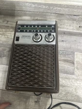 Vintage Soundesign AM/FM Radio Battery Electric Model 2223D As-is For Parts