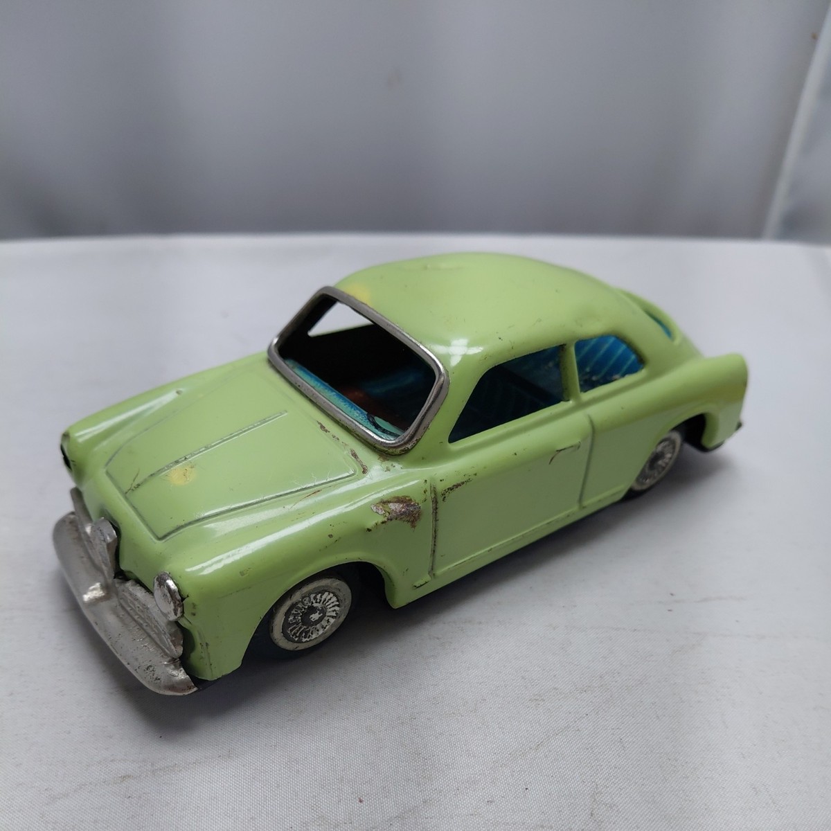 Alfa Romeo Giulietta Sprint 1/43 50周年限定品 Alfa Romeo Giulietta Sprint Yonezawa Japanese Tinplate Friction