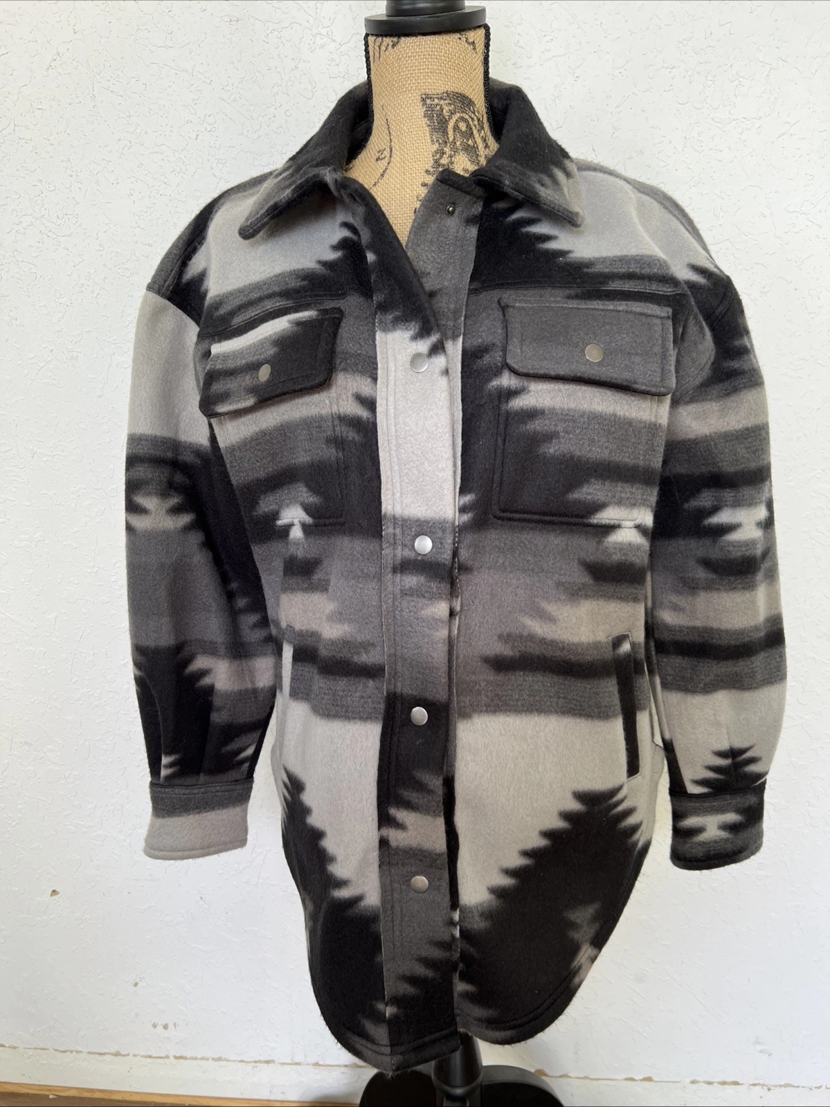 Fornia Unisex Jacket XS Black And Gray Tribal Design
