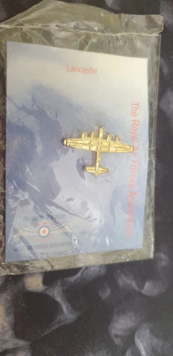 WW2 Avro Lancaster Bomber Aeroplane Gold Colour Vintage Military Pin Badge