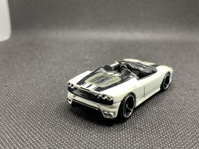 Hot Wheels FERRARI F430 ホワイト 2009 Hot Wheels Dream Garage White Ferrari F430 Spider w