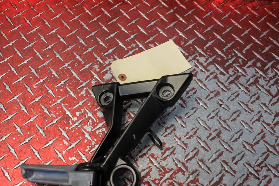 2013 - 2017 KAWASAKI NINJA 300 OEM RIGHT PASSENGER PEG & BRACKET NJ42 - Image 2 of 4