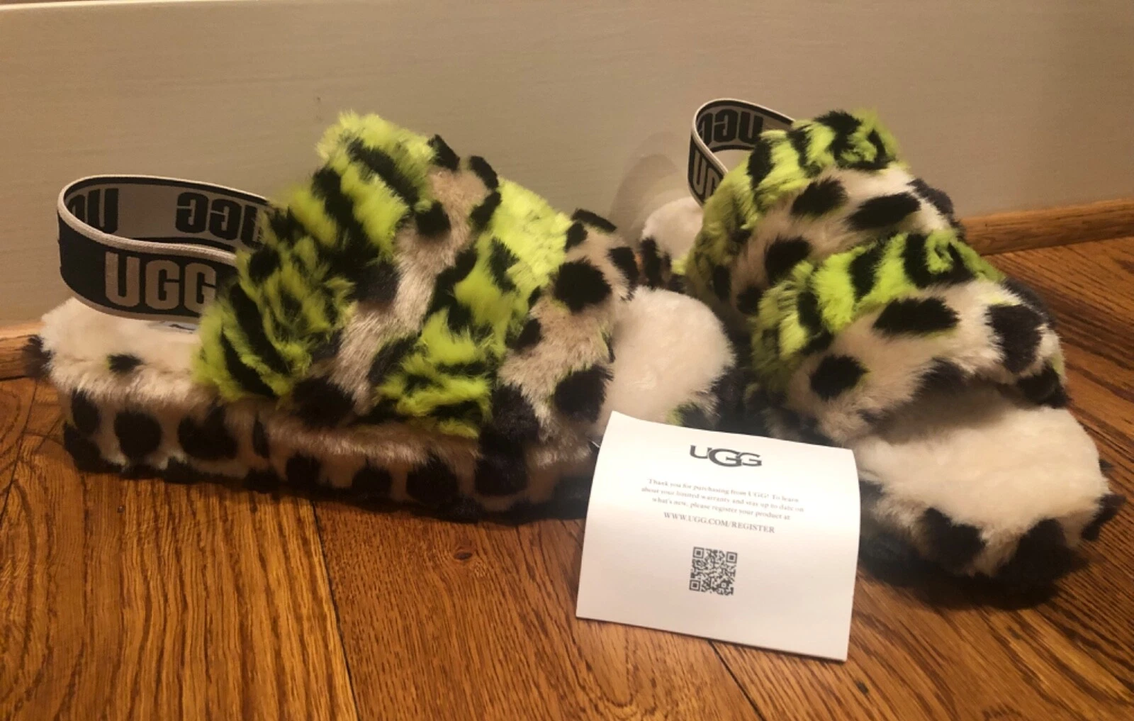 NUOVI sandali da donna taglia 7 UGG Fluff Yeah Animalia slide