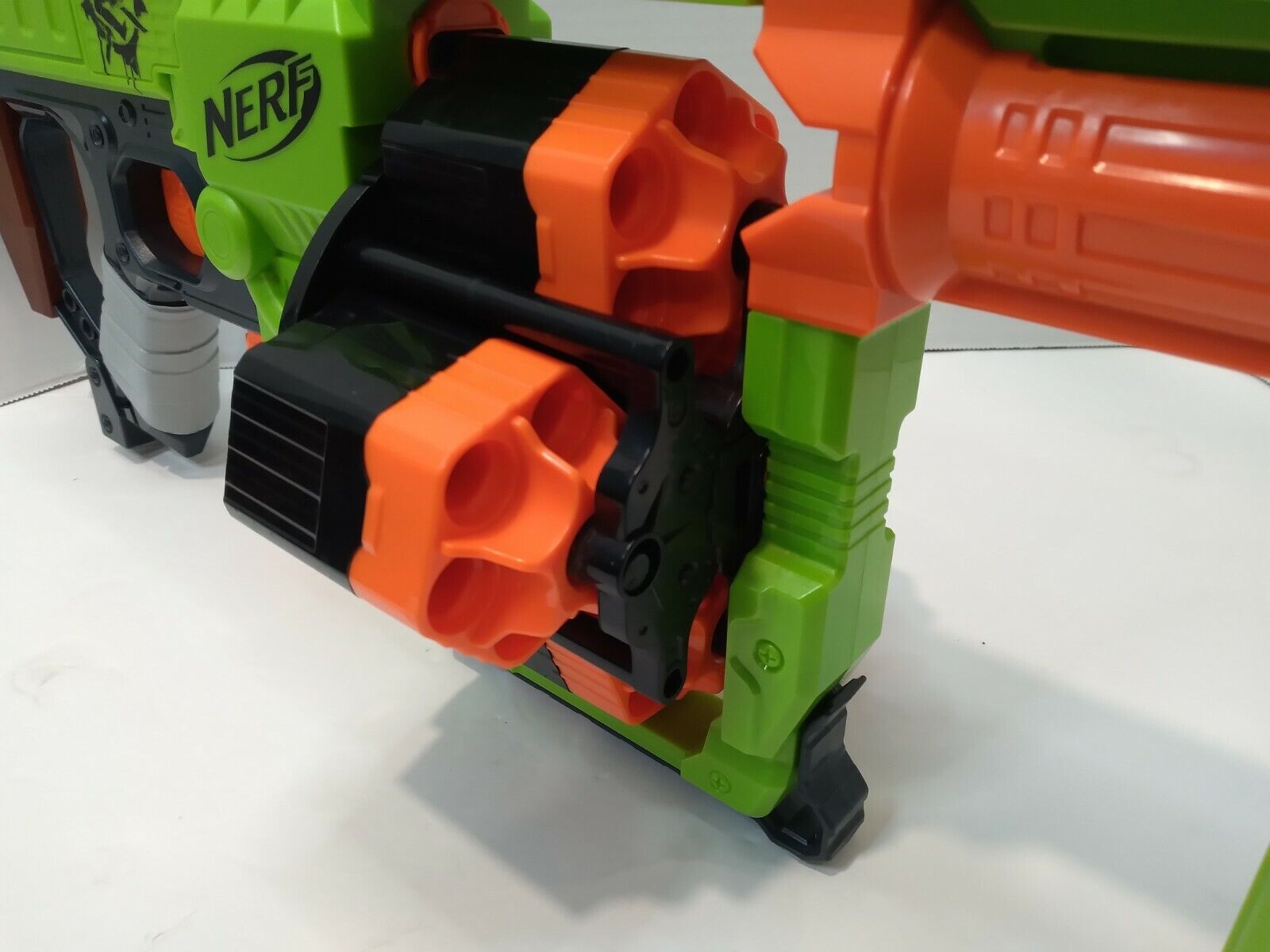 LanÃƒÂ§a dardo nerf zombie doominator - hasbro: Ofertas com os