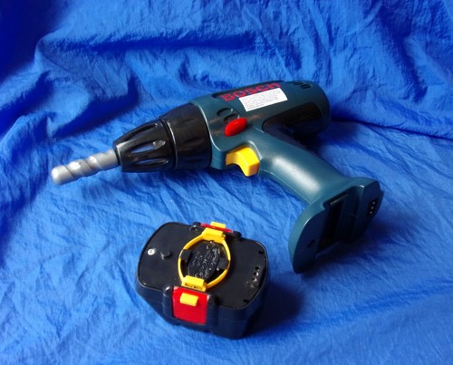 BOSCH Mini BIG-DIY-CASE Caja de Herramientas de Juguete con Taladro Eléctrico Llave de Martillo Juguetes Pequeños - Imagen 3 de 6