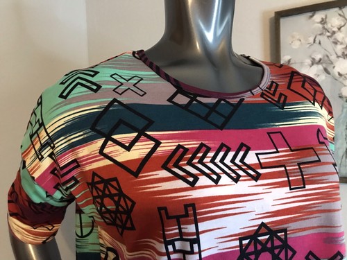 LulaRoe irma Size S tunic Shirt Hi/low geometric pattern in multicolor - Picture 2 of 6