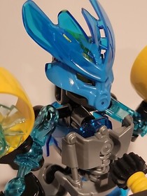 100% Complete & Retired Lego Bionicle: Protector of Water (70780) with Manual