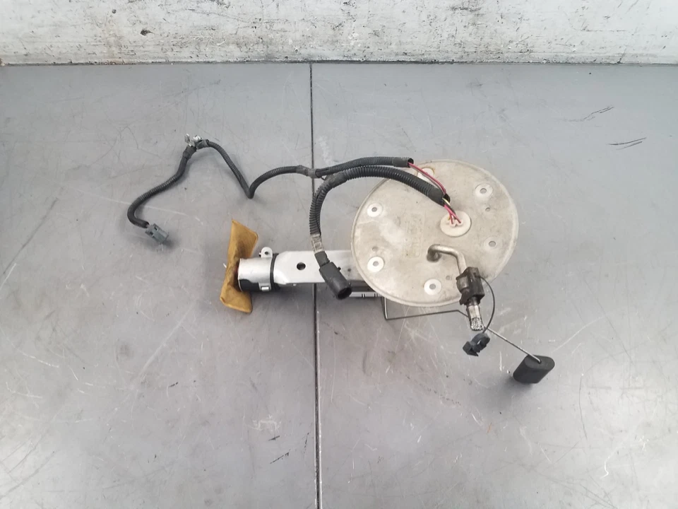 2003 03 04 水星掠夺者燃油泵/发送单元 #4504 S3 — 第 2/4 张图片