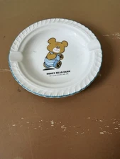 Ceramic Ashtray POWERS LAKE Wisconsin HONEY BEAR FARM Bear 1960s