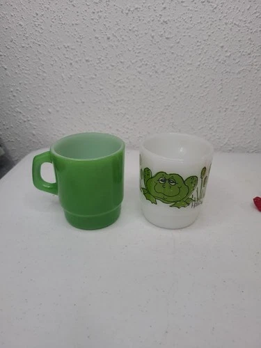 2 Anchor Hocking Fire King Green & Frog Theme Milk Glass Coffee Mugs Tea Cups