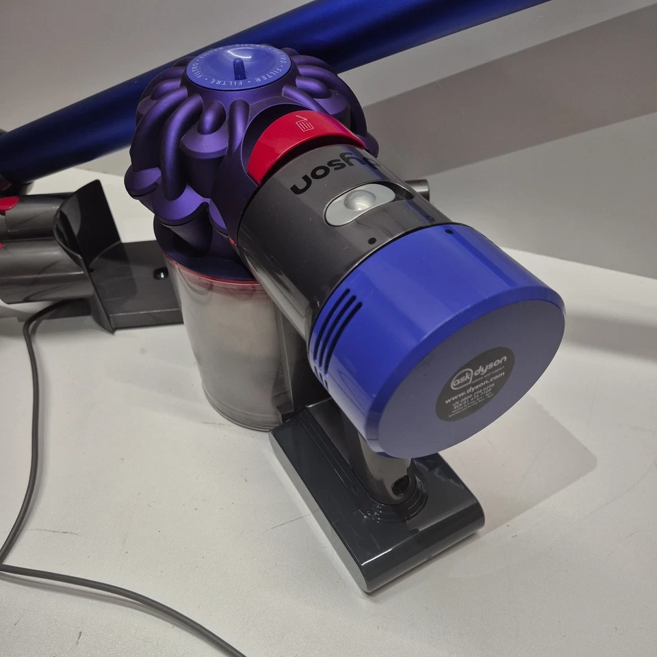 Dyson V8 SV11 Cordless Vacuum Cleaner Accessories motor head Genuine complete - Image 3 of 4