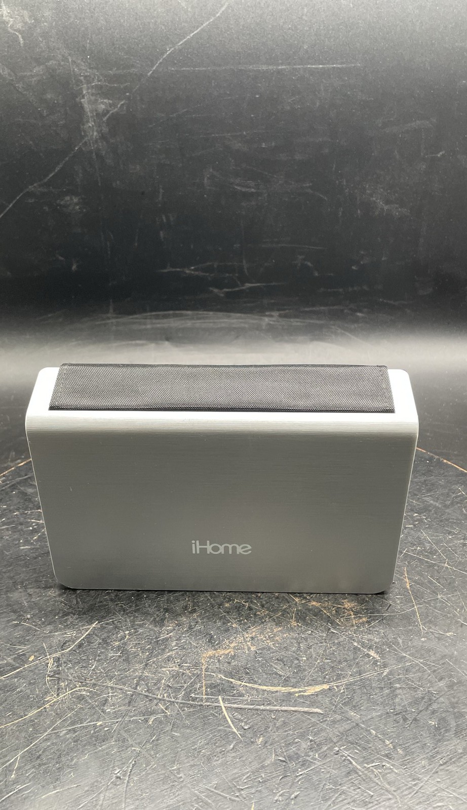 iHome iH24 Portable Alarm Clock Stereo Speaker AM/FM Radio Dock System