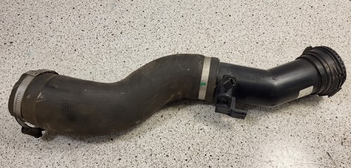 BMW F20 118I, Ladeluftleitung, 13717597588