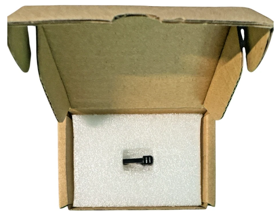 Yealink BT41 - Bluetooth USB Dongle - Image 2 of 3