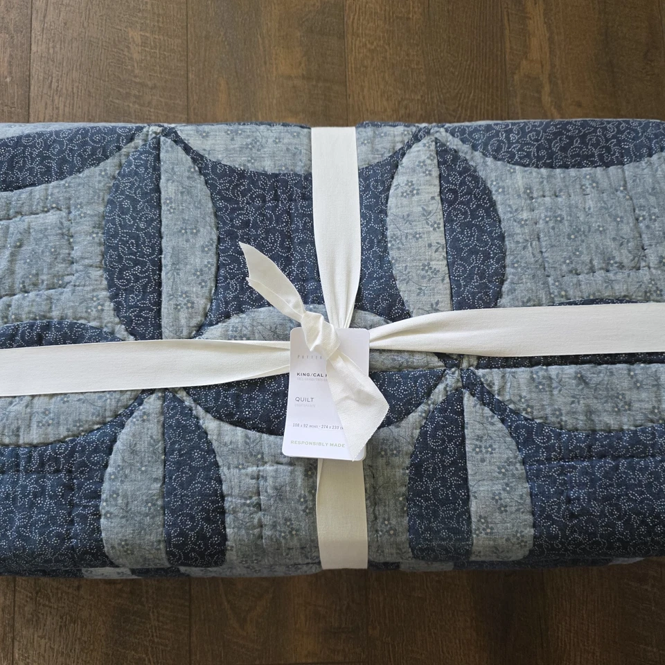 Anillo de boda Pottery Barn Harper retazos reversible edredón king y 2 fundas king Foto 3 de 4