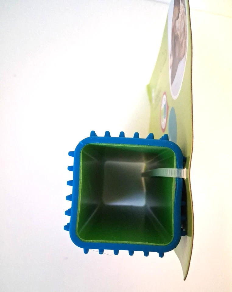 Cepillo removedor de piel de mascotas para gatos y perros cuadrado húmedo y seco mascotas fácil de limpiar no da miedo Foto 4 de 4