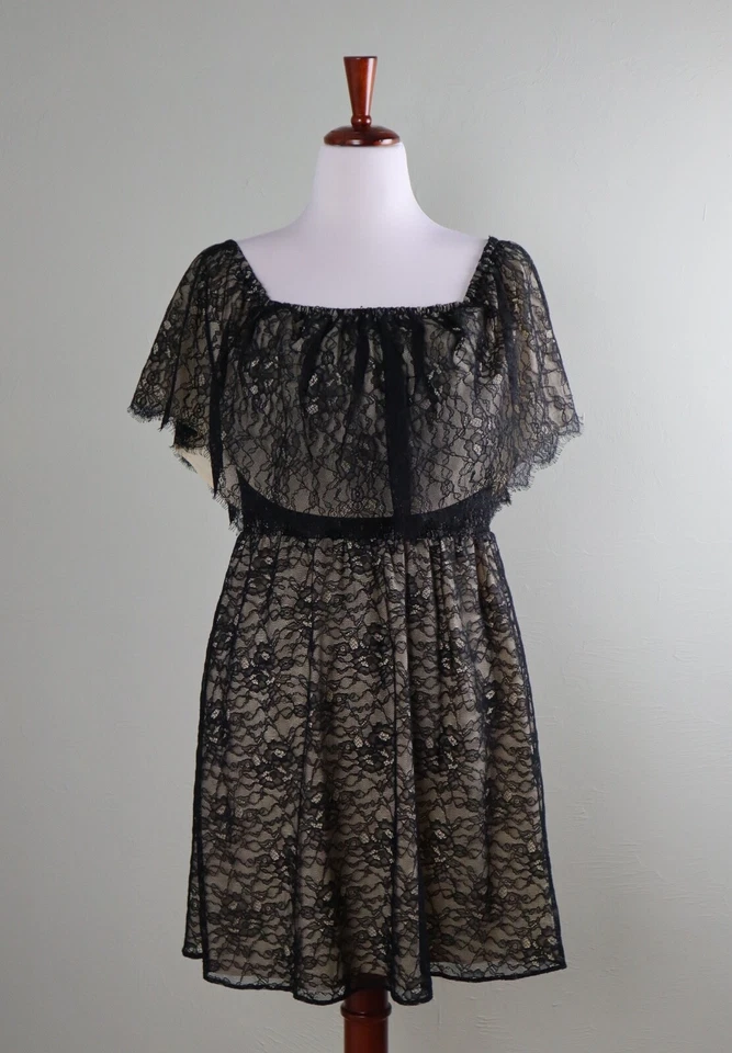 Mini Vestido ALICE + OLIVIA $440 Suzy Beige Forrado Encaje Hombro Descubierto Talla Pequeña Foto 3 de 4