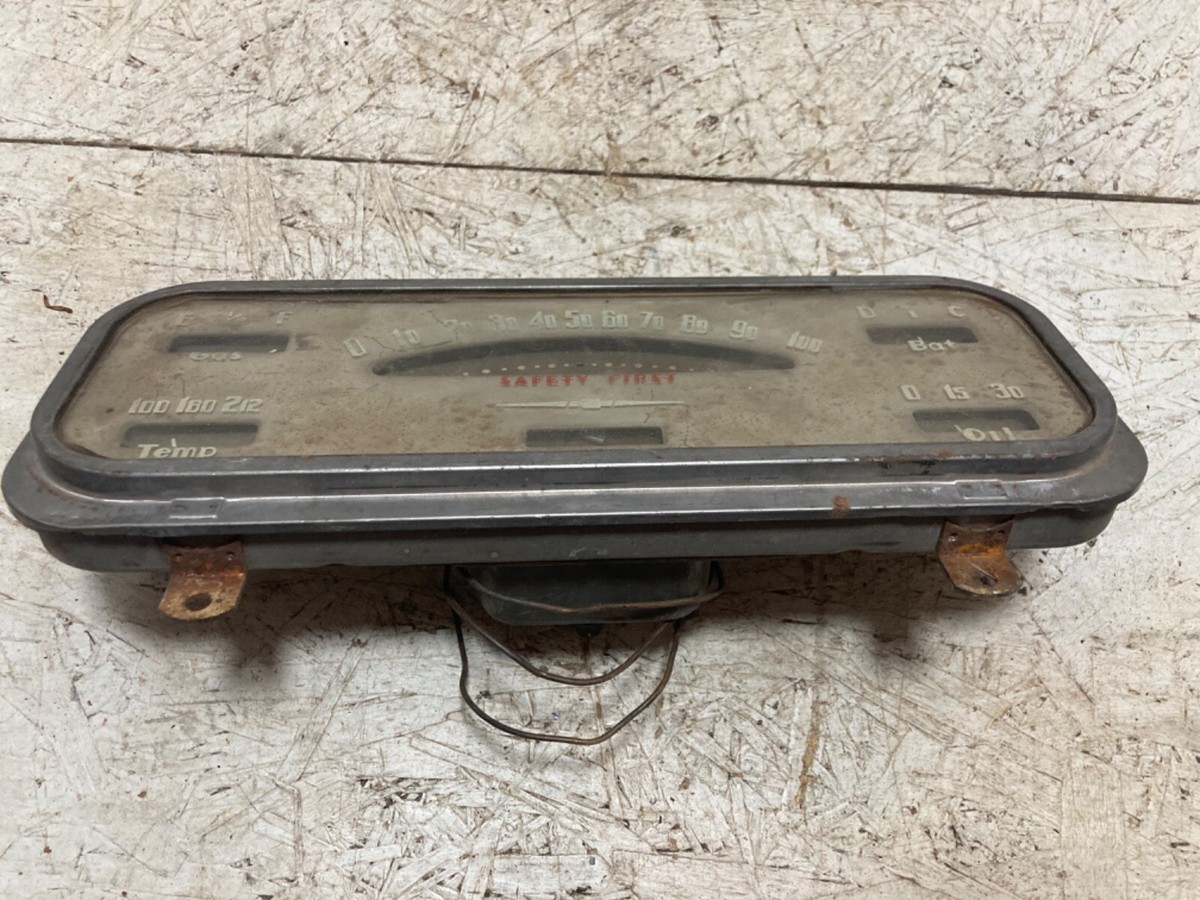 1938 Chevrolet Master Deluxe Instrument Cluster Speedometer