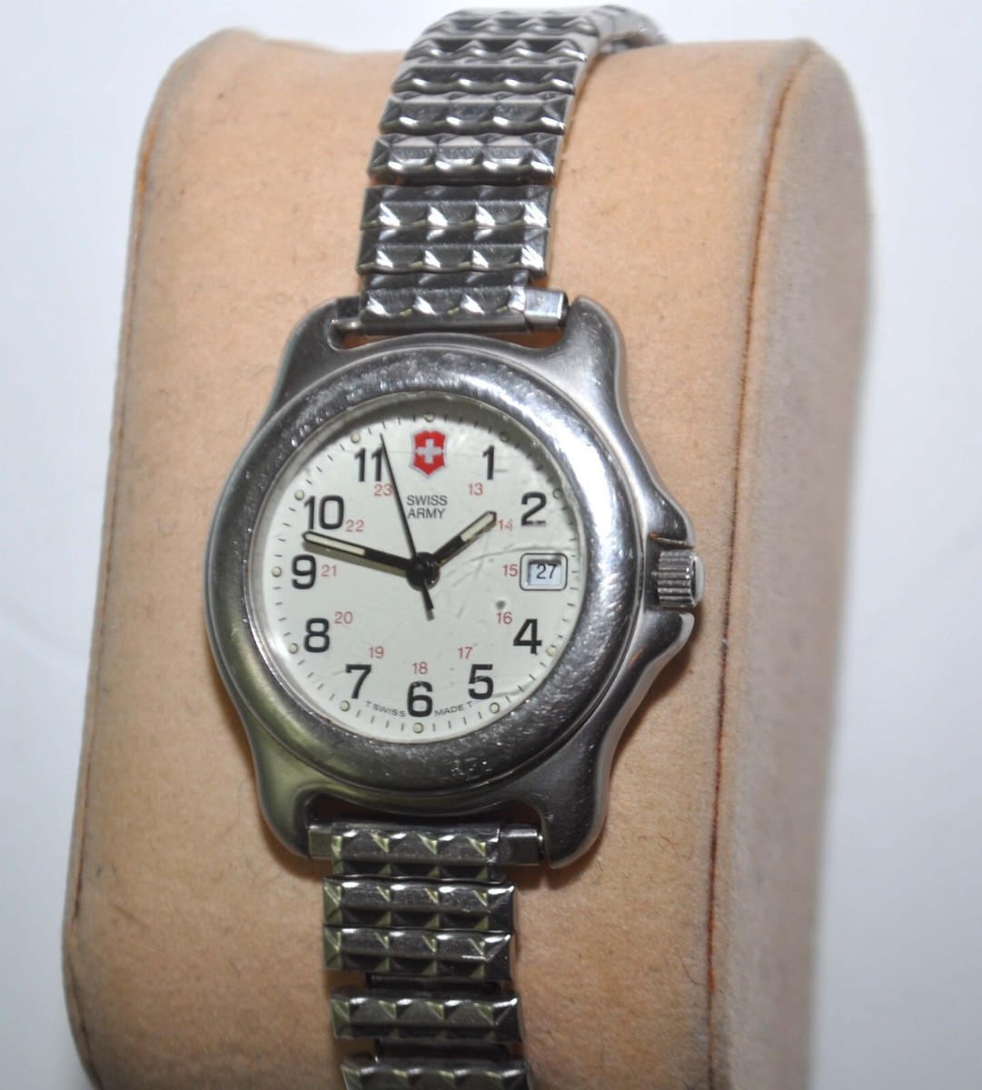 In great condition Swiss army woman’s watch V-883235703_0_320.jpg?pristine  main image 3