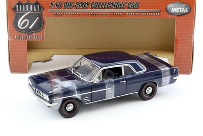 Highway 61 1 18 Diecast 1963 Pontiac Lemans Coupe Dark Blue ERTL