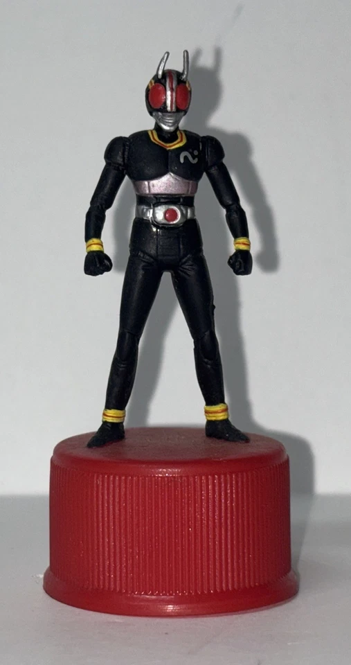 Figura tapa botella Kamen Rider NEGRO 7-11 Seven Eleven Masked Bandai 2002 Foto 2 de 4