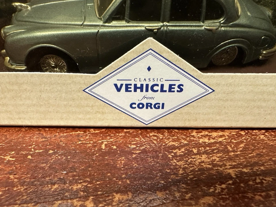 1/43 Corgi Jaguar Mk.2 Car Model - Image 2 of 4