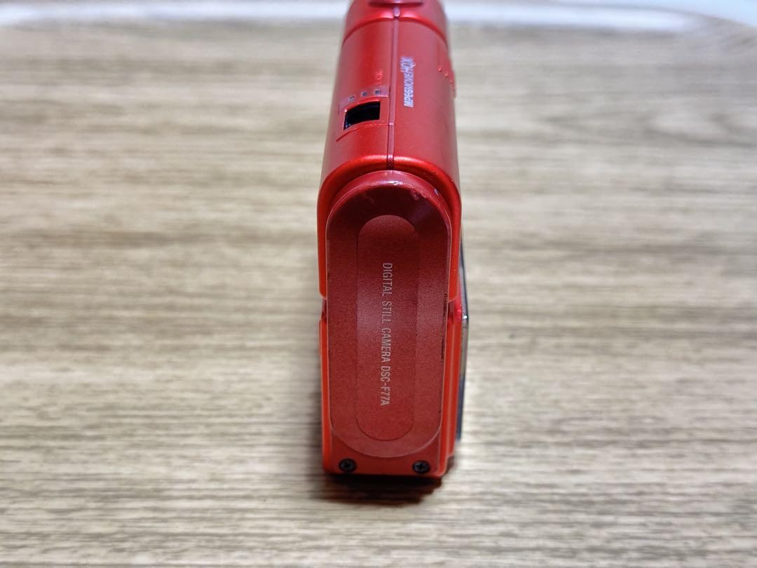 SONY Cyber-shot DSC-F77 レッド Sony Cyber-Shot DSC-F77A Red 4.0MP Digital Camera [Near Mint