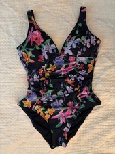 Lands  End Women  s Size 8 One Piece Swimsuit