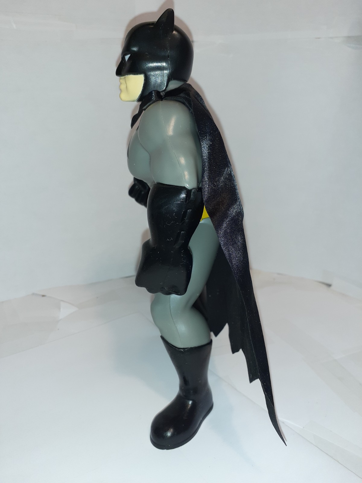 Swimways DC Batman Figure 8.5 Inches Nice Condition 
