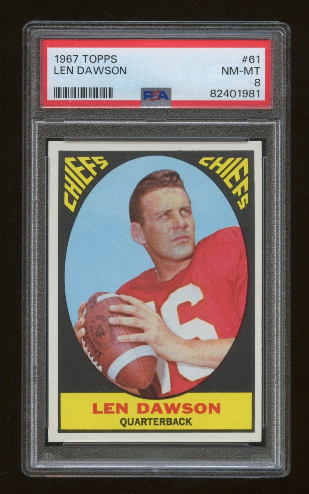 1967 Topps Football #61 Len Dawson Kansas City Chiefs PSA 8