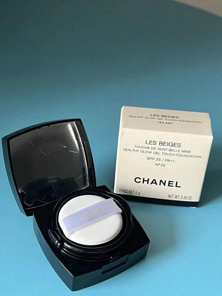 (N°20) Base táctil Chanel Les Beiges Healthy Glow Gel SPF25 PA++ 0,38 oz/5 g Foto 2 de 4