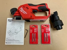 Milwaukee 2524-20 M12 12 Volt Cordless Brushless 2" Planer (Used) &2 sets blades