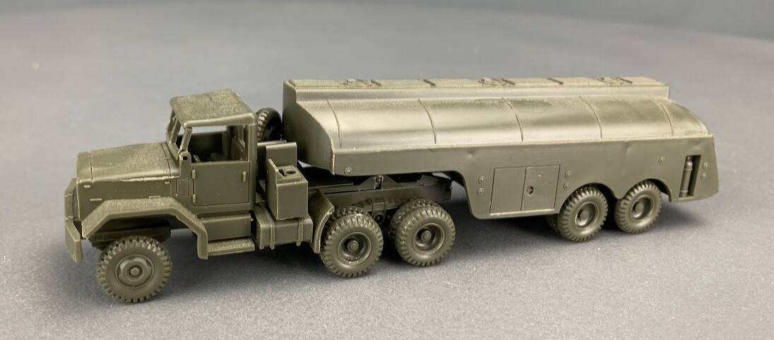 HO ROCO MiniTanks Z-195 US Fuel-Semitrailer M 52 Green HO5229 | eBay