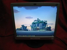 HP L1706 LCD Active Matrix TFT Monitor + Power Cord + VGA Cable + Stand