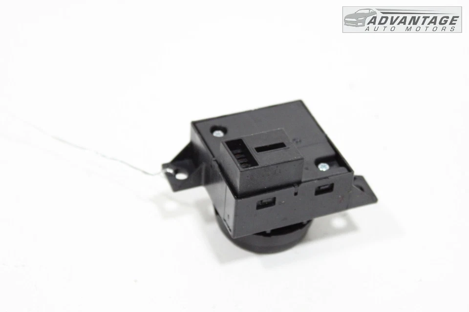 2017-2020 HONDA CR-V FRONT FRONT LEFT DRIVER SEAT LUMBAR SWITCH BUTTON OEM - Image 4 of 4