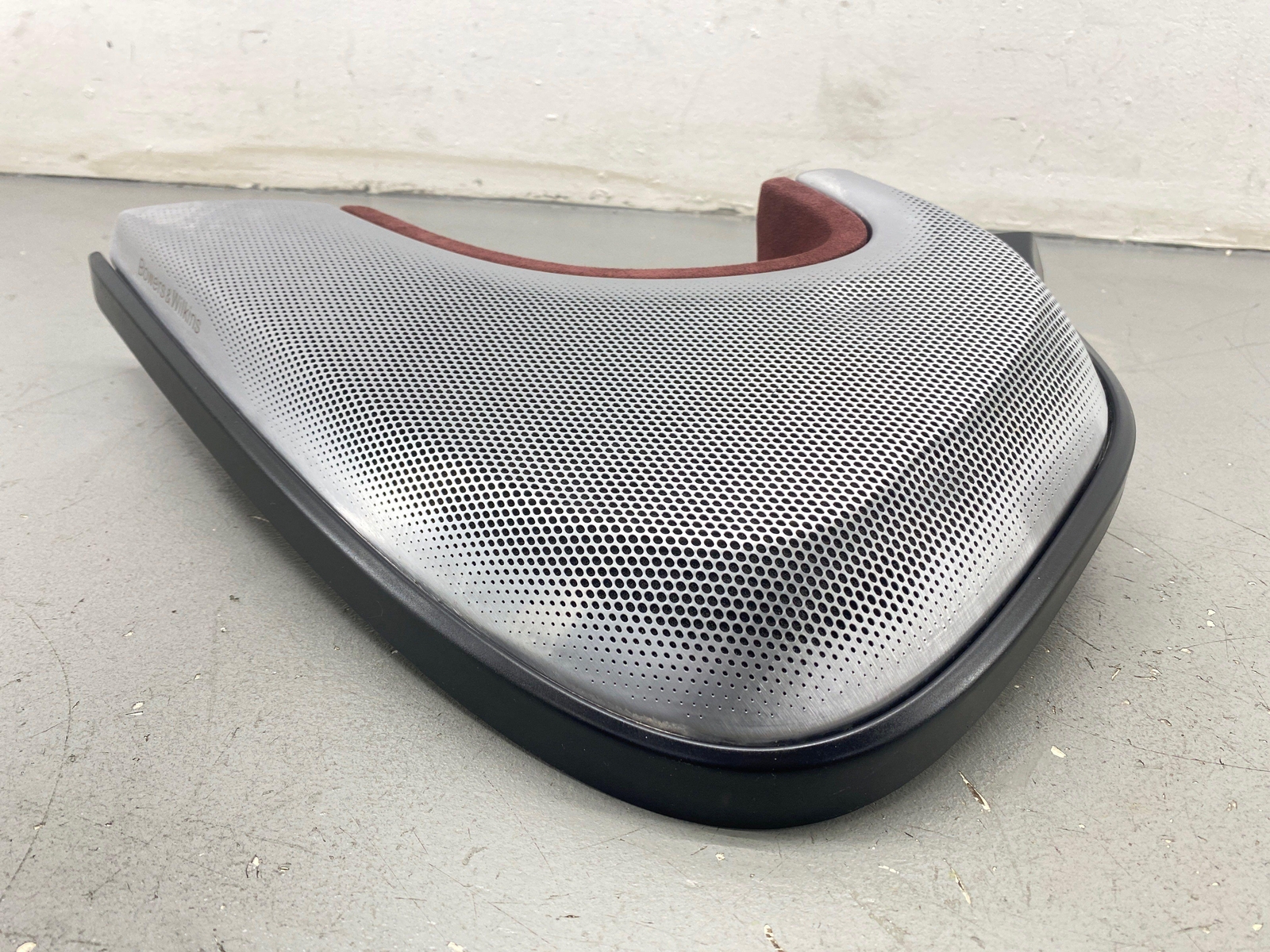 2020-2023 MCLAREN GT FRONT LEFT DOOR SPEAKER TRIM PANEL BAROLO RED 22NB147GP OEM