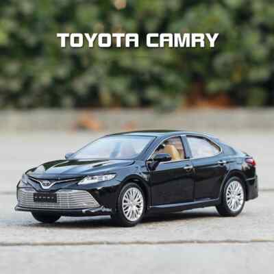 1:32 Toyota Camry Alloy Toy Vehicle Pull Back Diecast Model Car