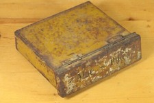 SCATOLA MEDICA VUOTA ORIGINALE SECONDA GUERRA MONDIALE tedesca Wehrmacht acciaio Kurland ritrovamento