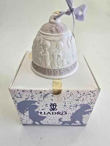 Lladro 1995 Christmas Bell 16206 Boxed Spain Porcelain Ornament - Picture 1 of 5