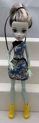 Frankie Stein Monster High Doll - How Do You Boo?
